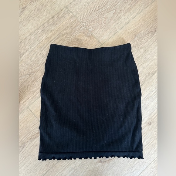 Aritzia Sunday Best Black Asymmetrical Pencil Skirt - Picture 2 of 3